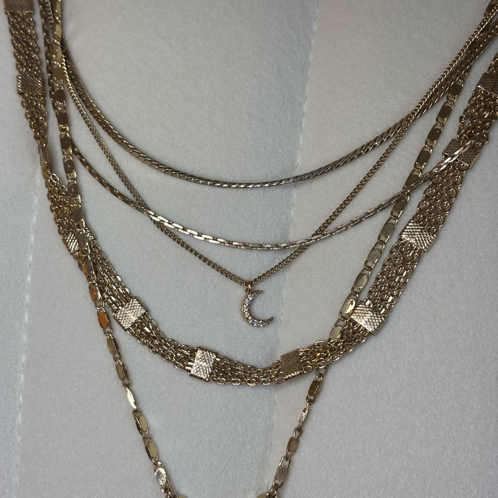 Elegant Gold Layered Necklace Set